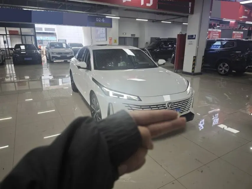 2024 ChangAn Eado 1.5T 170HP L4 7DCT,autocango,china used car exporter,china ev exporter,chinese used car exporter,chinese used ev exporter