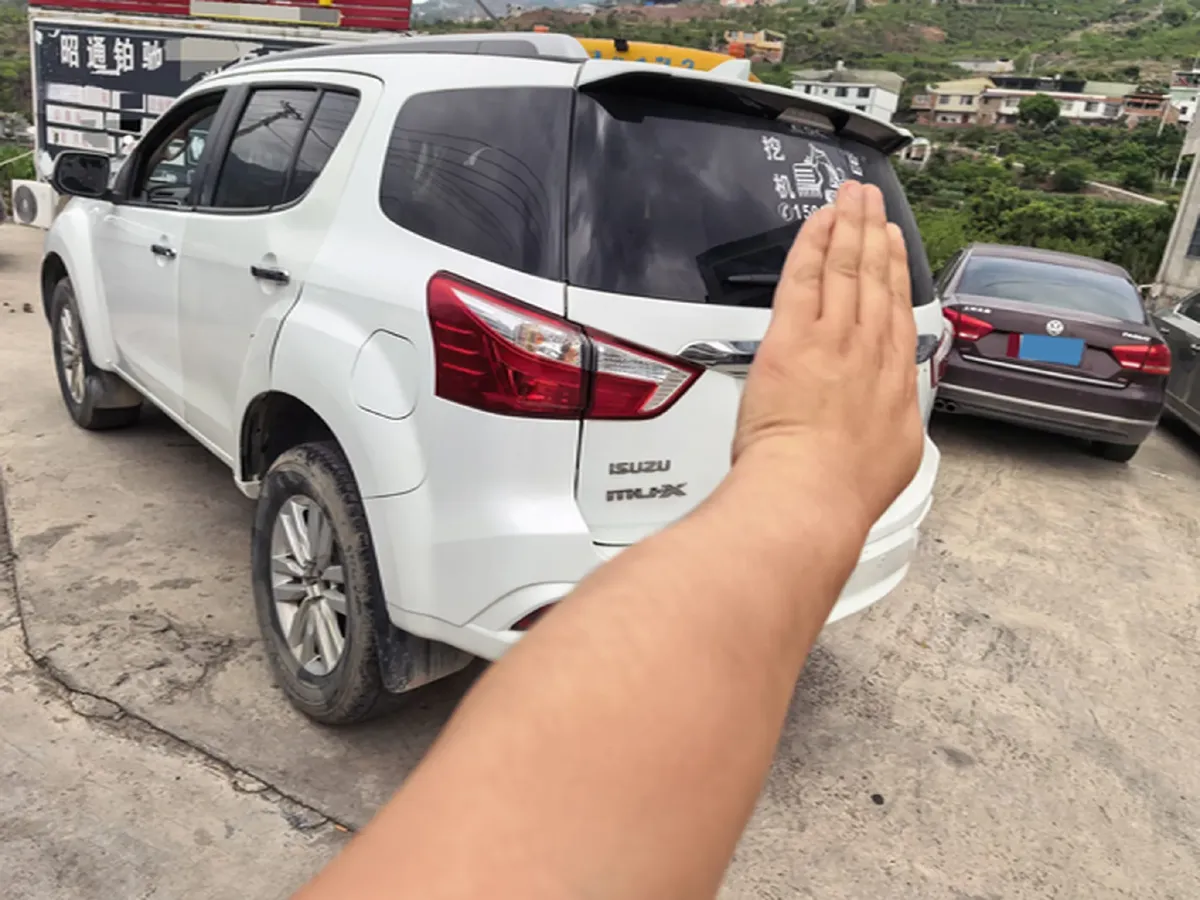 2020 Isuzu Mu-X 1.9T 166HP L4 6AT,autocango,china used car exporter,china ev exporter,chinese used car exporter,chinese used ev exporter