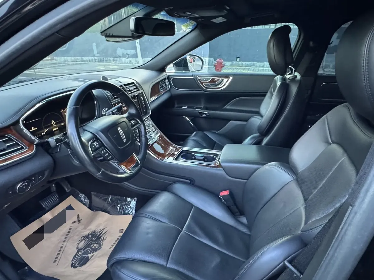 2019 Lincoln Continental 2.0T 261HP L4 6AT,autocango,china used car exporter,china ev exporter,chinese used car exporter,chinese used ev exporter