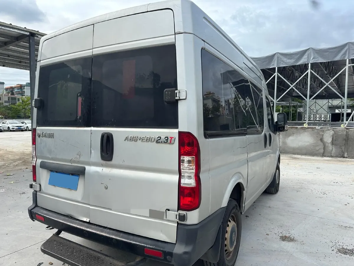2019 MAXUS XinTu V80 2.5T 136HP L4 6MT,autocango,china used car exporter,china ev exporter,chinese used car exporter,chinese used ev exporter