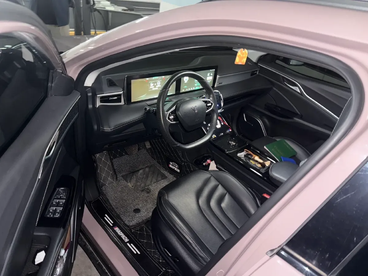 2022 Venucia Grand V 1.5T 190HP L4 7DCT,autocango,china used car exporter,china ev exporter,chinese used car exporter,chinese used ev exporter