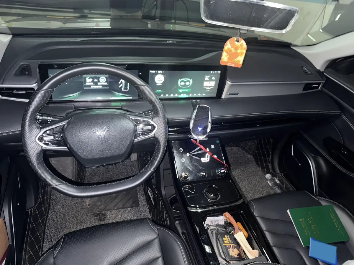 2022 Venucia Grand V 1.5T 190HP L4 7DCT,autocango,china used car exporter,china ev exporter,chinese used car exporter,chinese used ev exporter