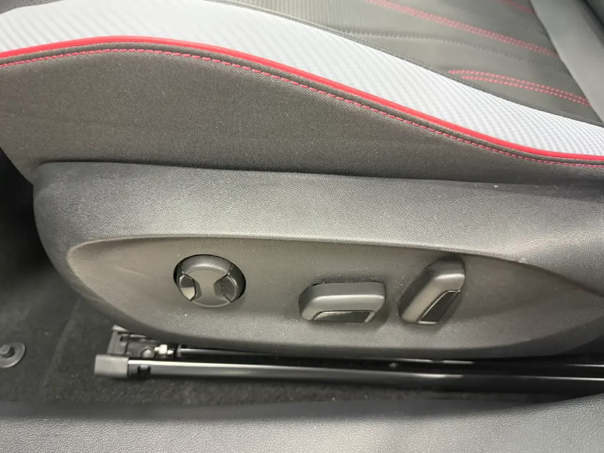 2023 Volkswagen Lamando 1.4T 150HP L4 7DCT,autocango,china used car exporter,china ev exporter,chinese used car exporter,chinese used ev exporter