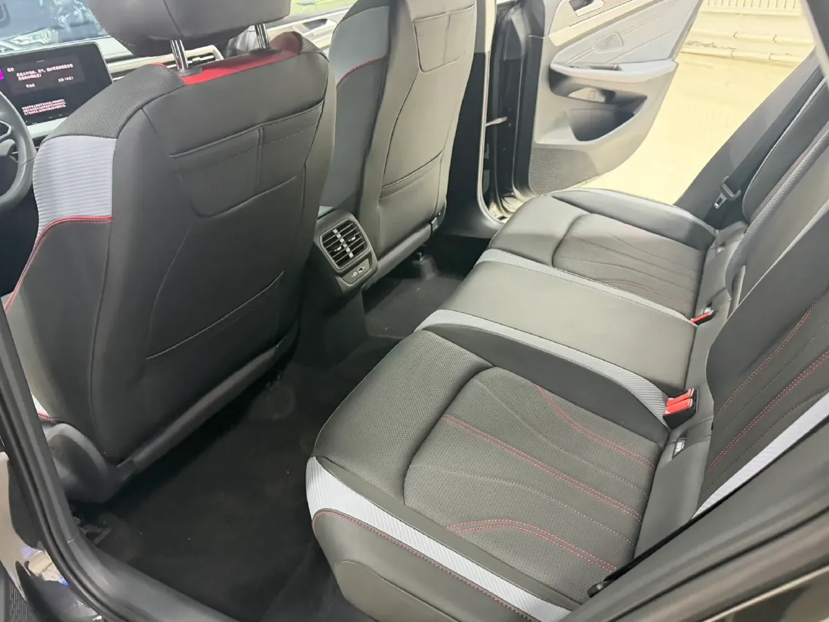 2023 Volkswagen Lamando 1.4T 150HP L4 7DCT,autocango,china used car exporter,china ev exporter,chinese used car exporter,chinese used ev exporter