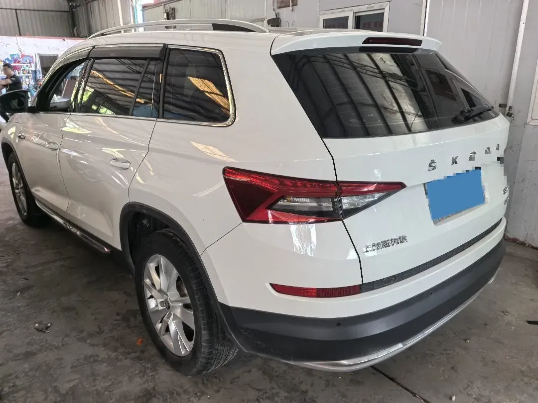 2018 Skoda Kodiak 2.0T 186HP L4 7DCT,autocango,china used car exporter,china ev exporter,chinese used car exporter,chinese used ev exporter
