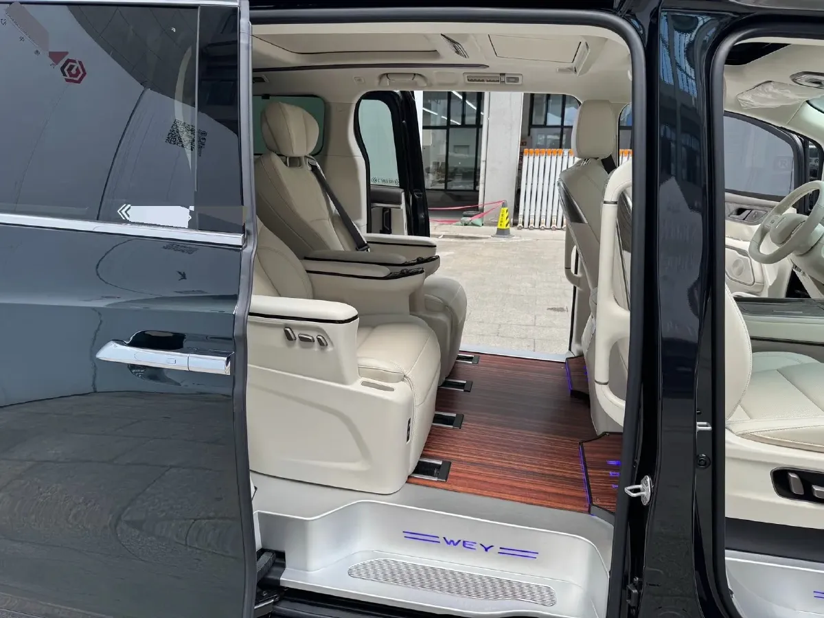 2025 WEY HighMountain 1.5T 170HP L4 4DHT PHEV,autocango,china used car exporter,china ev exporter,chinese used car exporter,chinese used ev exporter