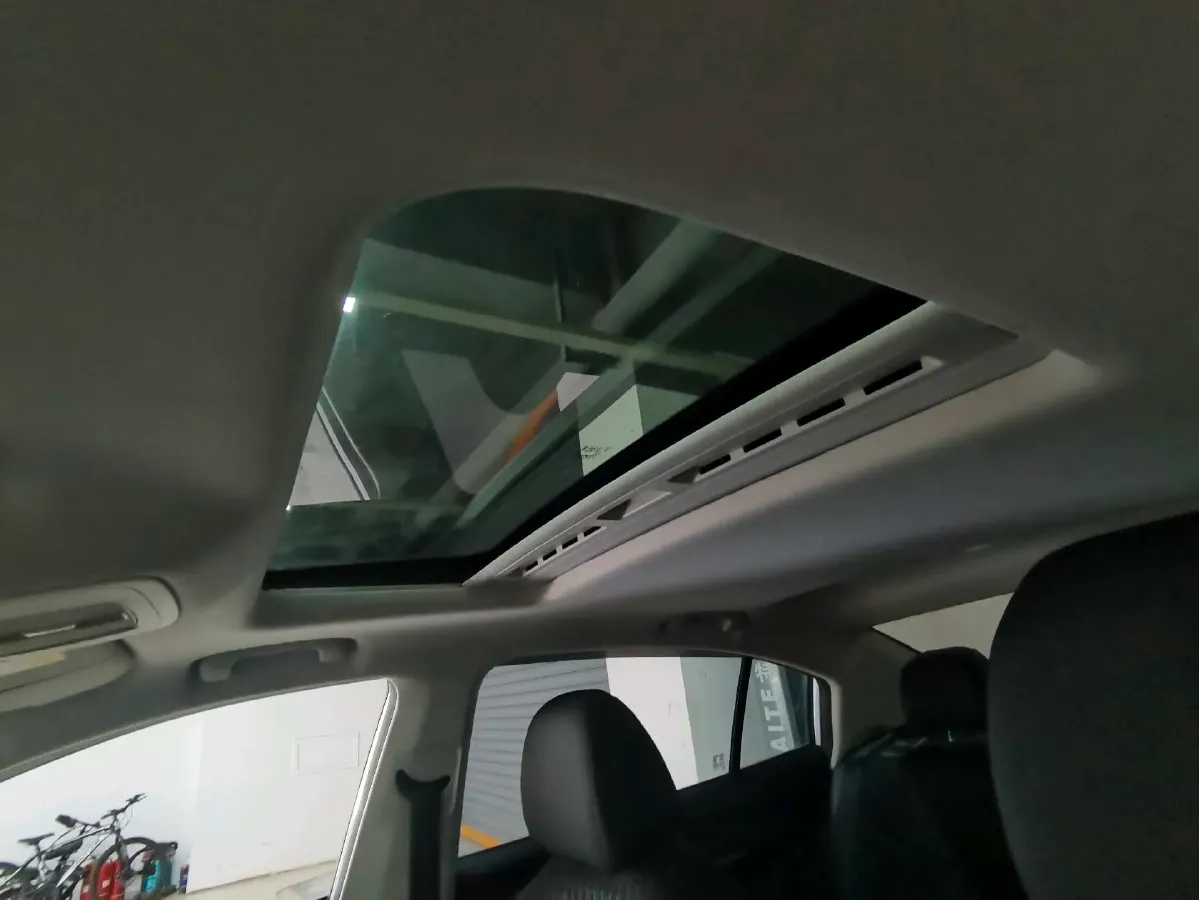 2019 Roewe i5 1.5L 120HP L4 CVT,autocango,china used car exporter,china ev exporter,chinese used car exporter,chinese used ev exporter