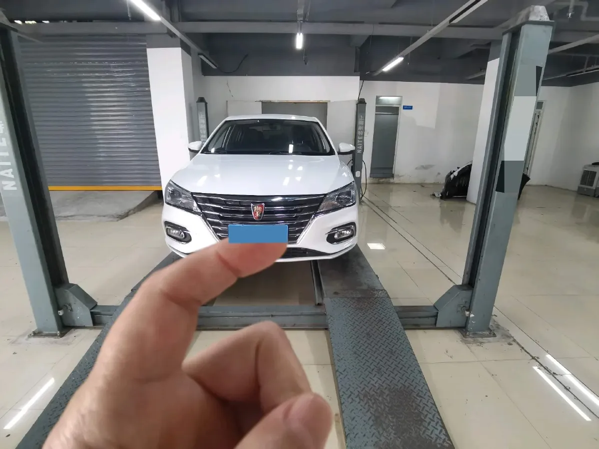 2019 Roewe i5 1.5L 120HP L4 CVT,autocango,china used car exporter,china ev exporter,chinese used car exporter,chinese used ev exporter