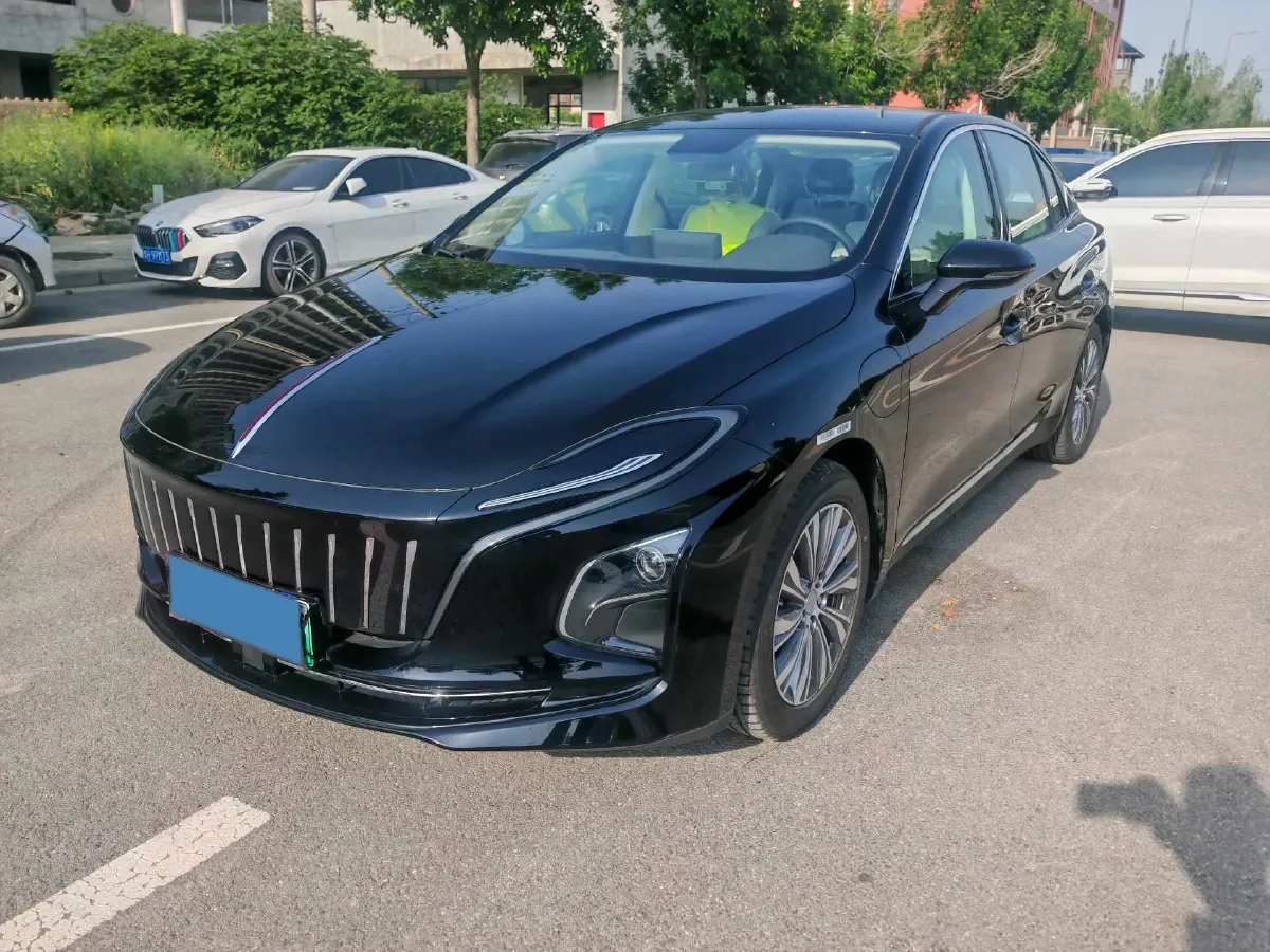 2024 HongQi E-QM5 BEV 60KWH,autocango,china used car exporter,china ev exporter,chinese used car exporter,chinese used ev exporter