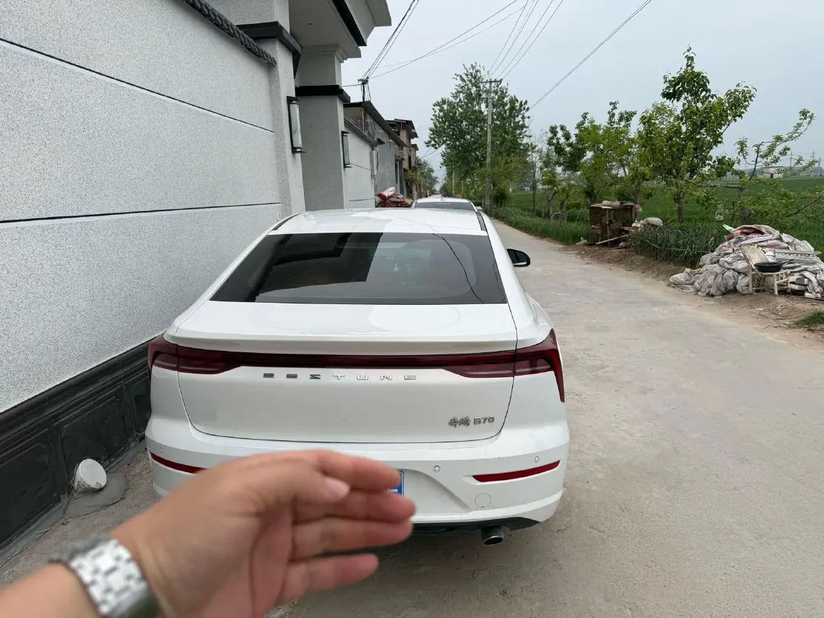 2022 Bestune B70 1.5T 169HP L4 7DCT,autocango,china used car exporter,china ev exporter,chinese used car exporter,chinese used ev exporter
