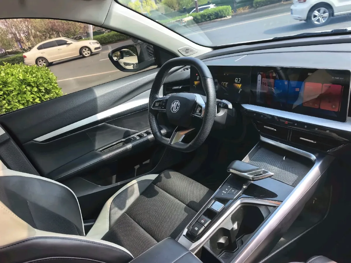 2022 MG 5 Scorpio 1.5T 181HP L4 7DCT,autocango,china used car exporter,china ev exporter,chinese used car exporter,chinese used ev exporter