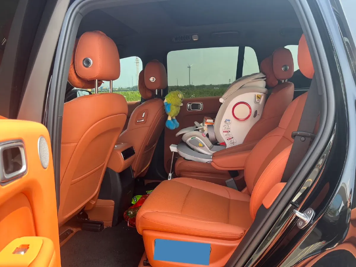 2024 Volvo S60 2.0T 197HP L4 7DCT,autocango,china used car exporter,china ev exporter,chinese used car exporter,chinese used ev exporter