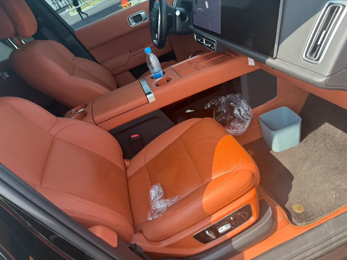 2024 Volvo S60 2.0T 197HP L4 7DCT,autocango,china used car exporter,china ev exporter,chinese used car exporter,chinese used ev exporter