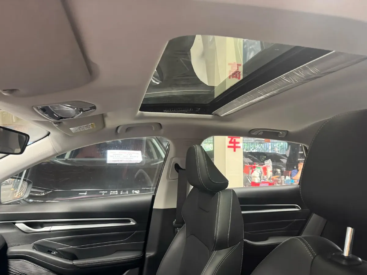 2025 Geely Emgrand 1.5L 127HP L4 5MT,autocango,china used car exporter,china ev exporter,chinese used car exporter,chinese used ev exporter