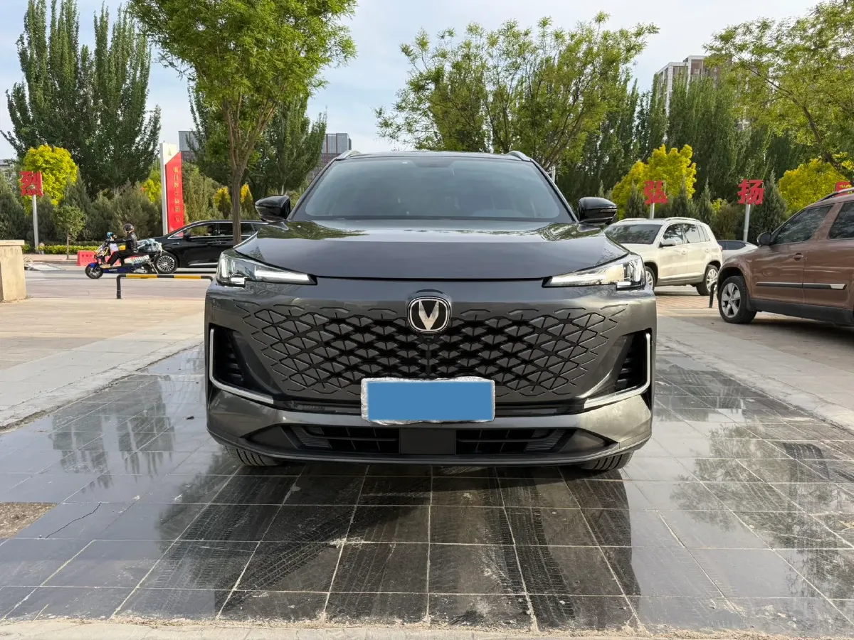 2024 ChangAn CS55 Plus 1.5T 188HP L4 7DCT,autocango,china used car exporter,china ev exporter,chinese used car exporter,chinese used ev exporter