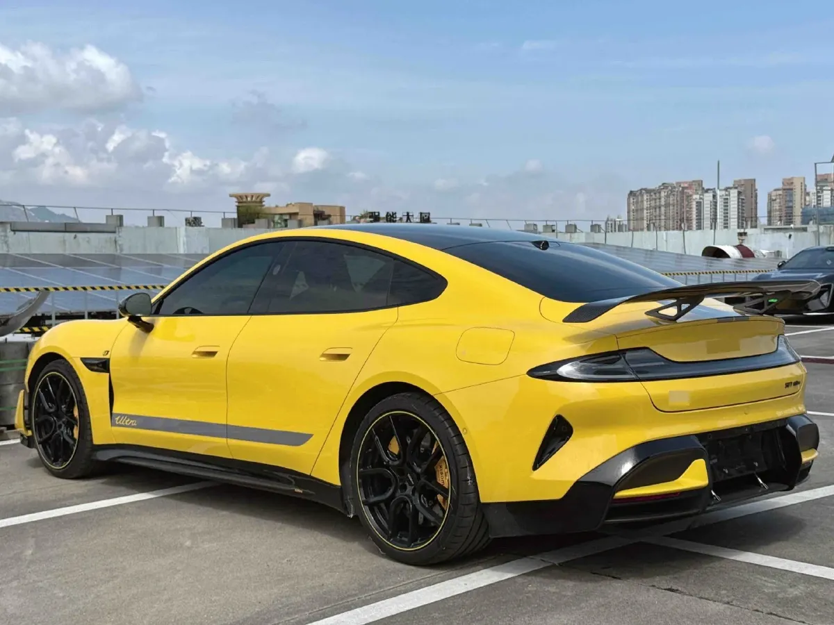 2025 MI SU7 Ultra BEV 93.7KWH,autocango,china used car exporter,china ev exporter,chinese used car exporter,chinese used ev exporter