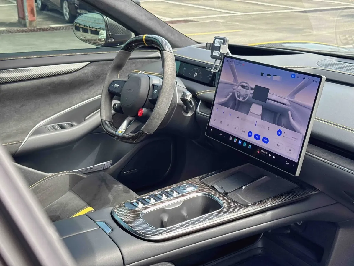 2025 MI SU7 Ultra BEV 93.7KWH,autocango,china used car exporter,china ev exporter,chinese used car exporter,chinese used ev exporter