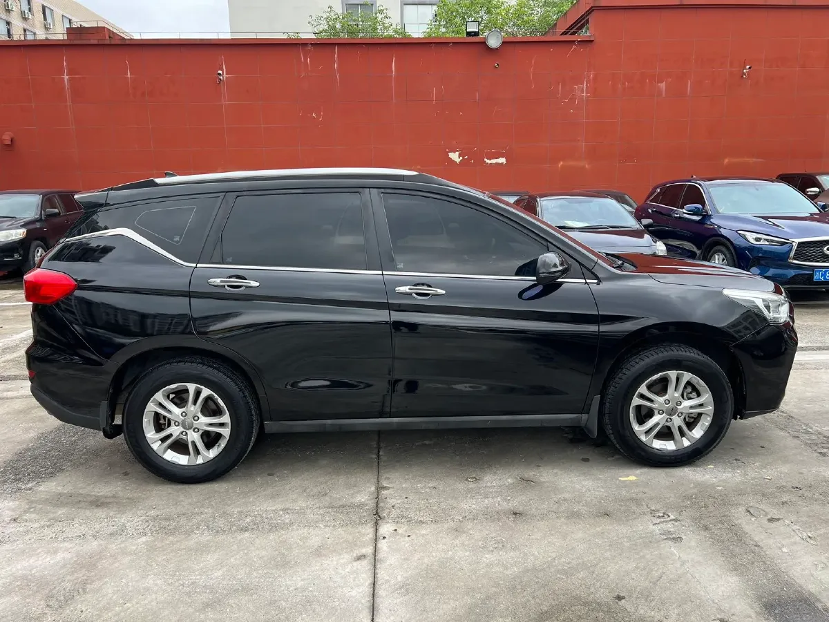 2018 Haval M6 1.5T 150HP L4 7DCT,autocango,china used car exporter,china ev exporter,chinese used car exporter,chinese used ev exporter