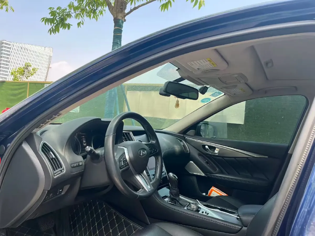 2018 Jeep Grand Commander 2.0T 265HP L4 9AT,autocango,china used car exporter,china ev exporter,chinese used car exporter,chinese used ev exporter