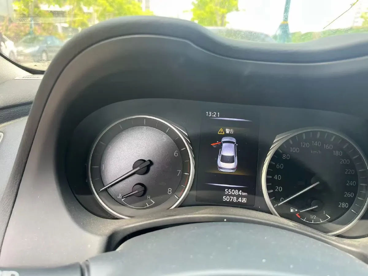 2018 Jeep Grand Commander 2.0T 265HP L4 9AT,autocango,china used car exporter,china ev exporter,chinese used car exporter,chinese used ev exporter