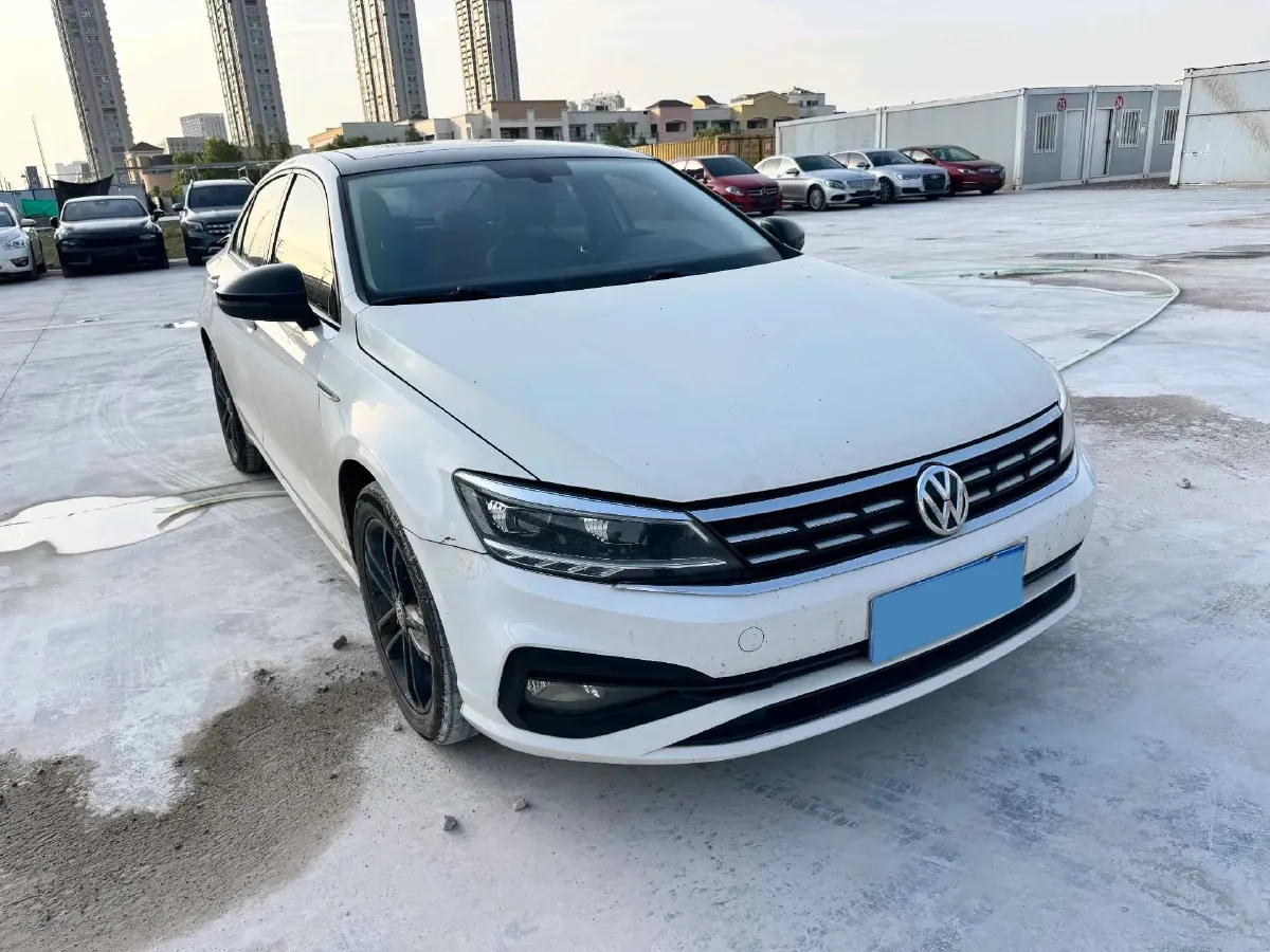 2021 Volkswagen T-Roc 1.4T 150HP L4 7DCT,autocango,china used car exporter,china ev exporter,chinese used car exporter,chinese used ev exporter