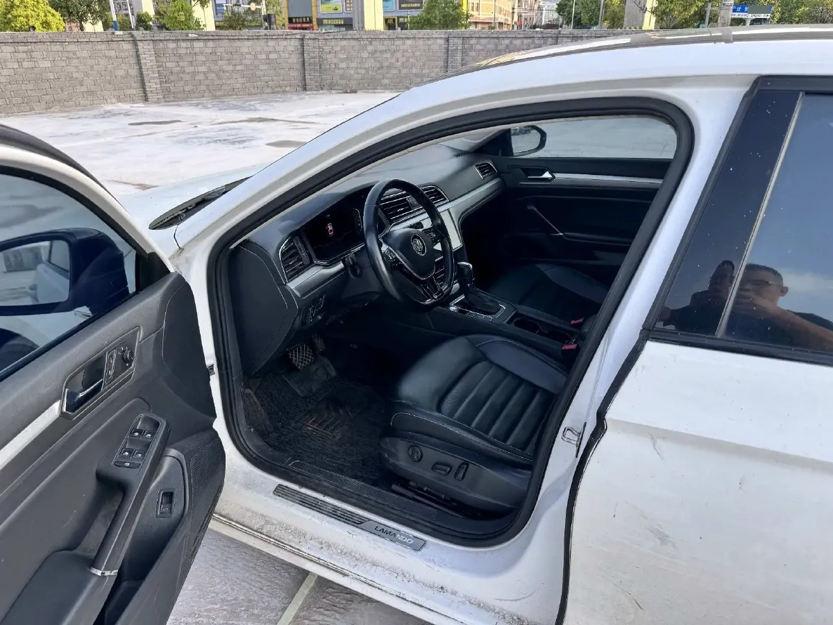 2021 Volkswagen T-Roc 1.4T 150HP L4 7DCT,autocango,china used car exporter,china ev exporter,chinese used car exporter,chinese used ev exporter