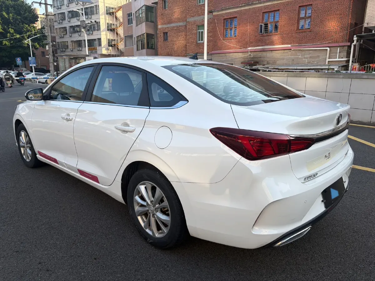 2019 ChangAn Eado 1.6L 128HP L4 5MT,autocango,china used car exporter,china ev exporter,chinese used car exporter,chinese used ev exporter