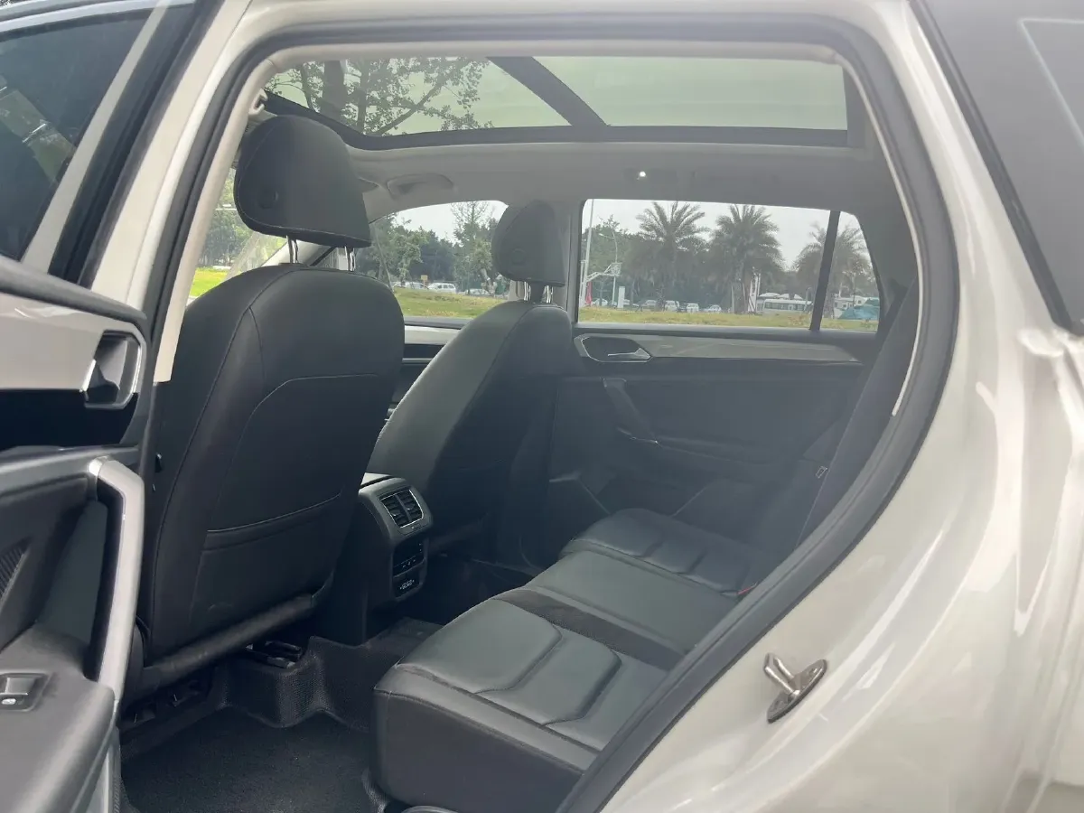 2021 Volkswagen Tayron 2.0T 186HP L4 7DCT,autocango,china used car exporter,china ev exporter,chinese used car exporter,chinese used ev exporter