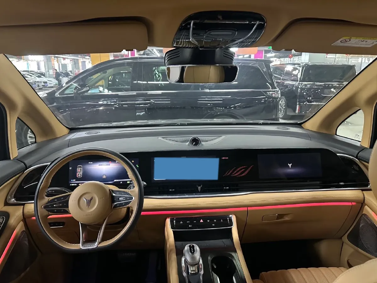 2022 Voyah Dream 1.5T 136HP L4 PHEV 25.57KWH,autocango,china used car exporter,china ev exporter,chinese used car exporter,chinese used ev exporter