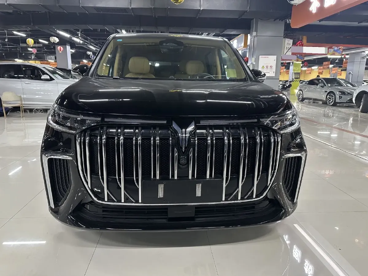2022 Voyah Dream 1.5T 136HP L4 PHEV 25.57KWH,autocango,china used car exporter,china ev exporter,chinese used car exporter,chinese used ev exporter