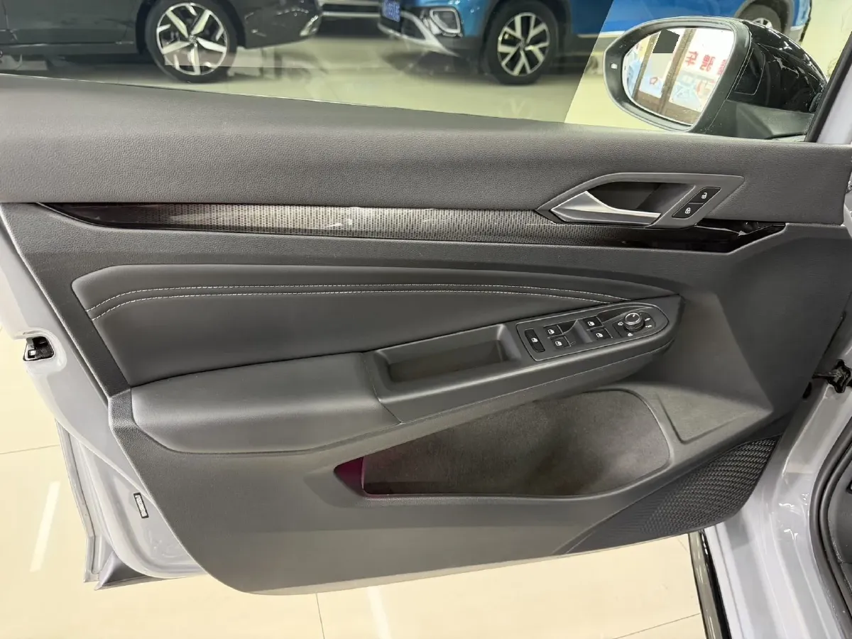 2021 Volkswagen Golf 1.4T 150HP L4 7DCT,autocango,china used car exporter,china ev exporter,chinese used car exporter,chinese used ev exporter