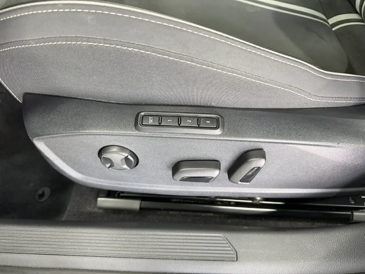 2021 Volkswagen Golf 1.4T 150HP L4 7DCT,autocango,china used car exporter,china ev exporter,chinese used car exporter,chinese used ev exporter