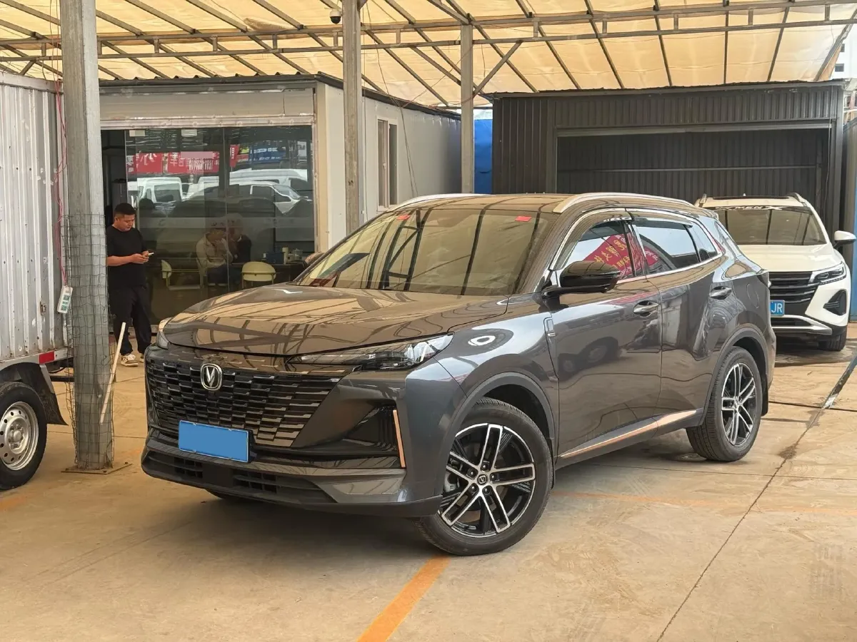 2022 ChangAn CS55 Plus 1.5T 188HP L4 7DCT,autocango,china used car exporter,china ev exporter,chinese used car exporter,chinese used ev exporter