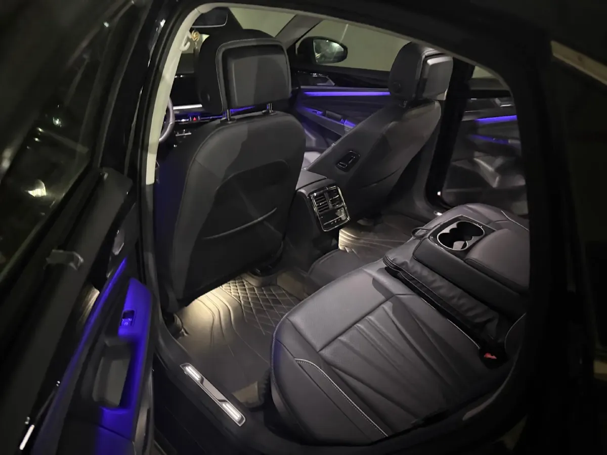 2023 Volkswagen Passat 2.0T 220HP L4 7DCT,autocango,china used car exporter,china ev exporter,chinese used car exporter,chinese used ev exporter