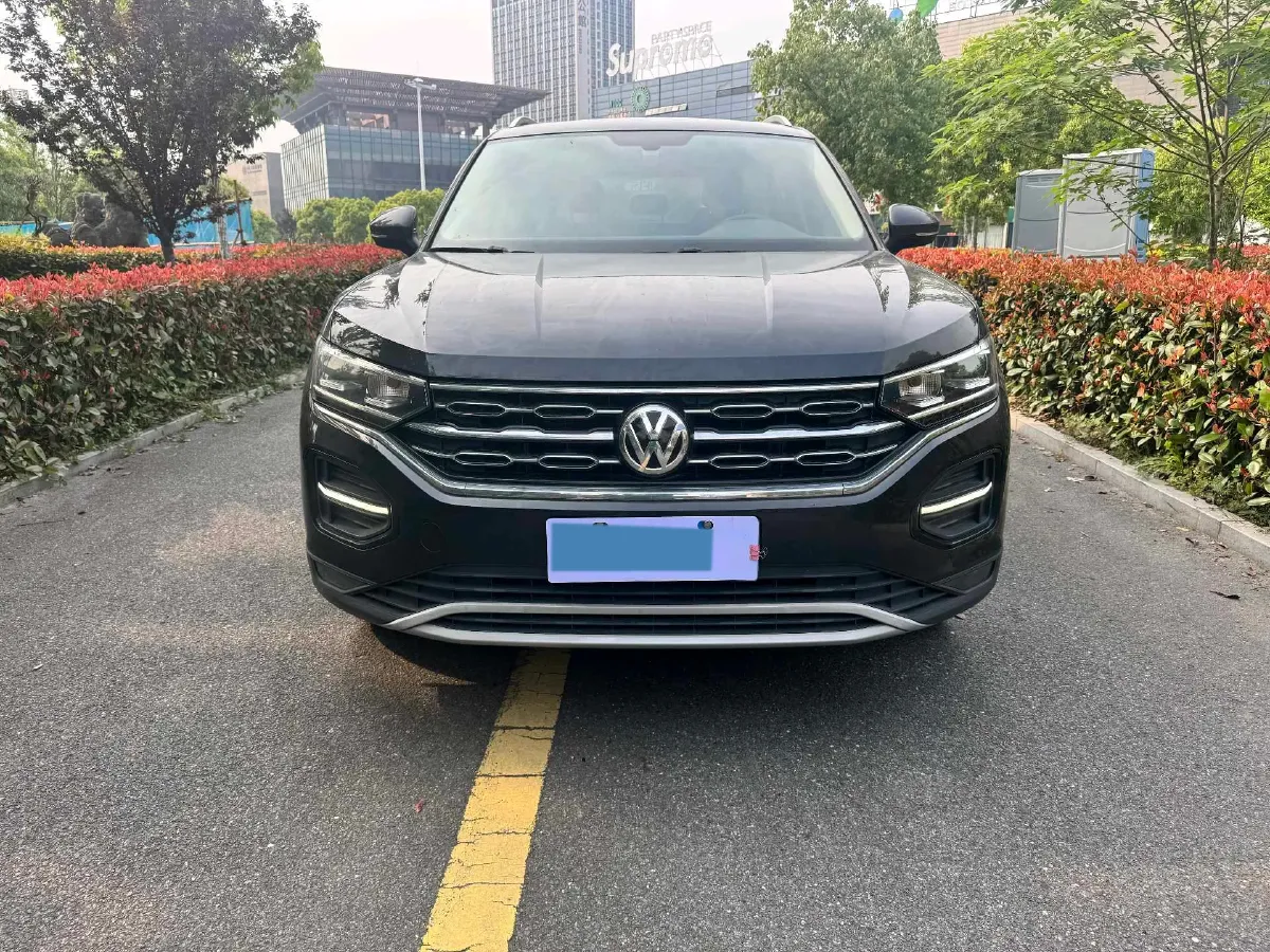 2019 Jeep Cherokee 2.0T 234HP L4 9AT,autocango,china used car exporter,china ev exporter,chinese used car exporter,chinese used ev exporter
