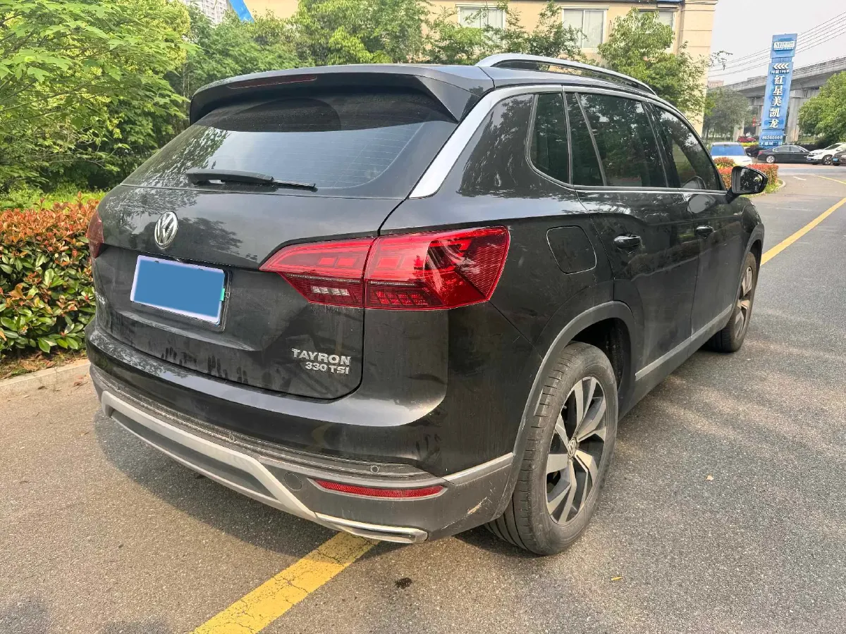 2019 Jeep Cherokee 2.0T 234HP L4 9AT,autocango,china used car exporter,china ev exporter,chinese used car exporter,chinese used ev exporter