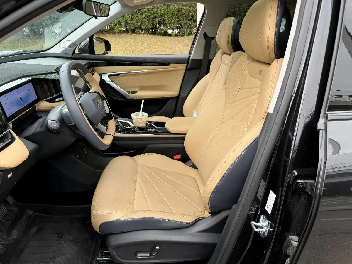2024 Geely StarRay 1.5T 181HP L4 7DCT,autocango,china used car exporter,china ev exporter,chinese used car exporter,chinese used ev exporter