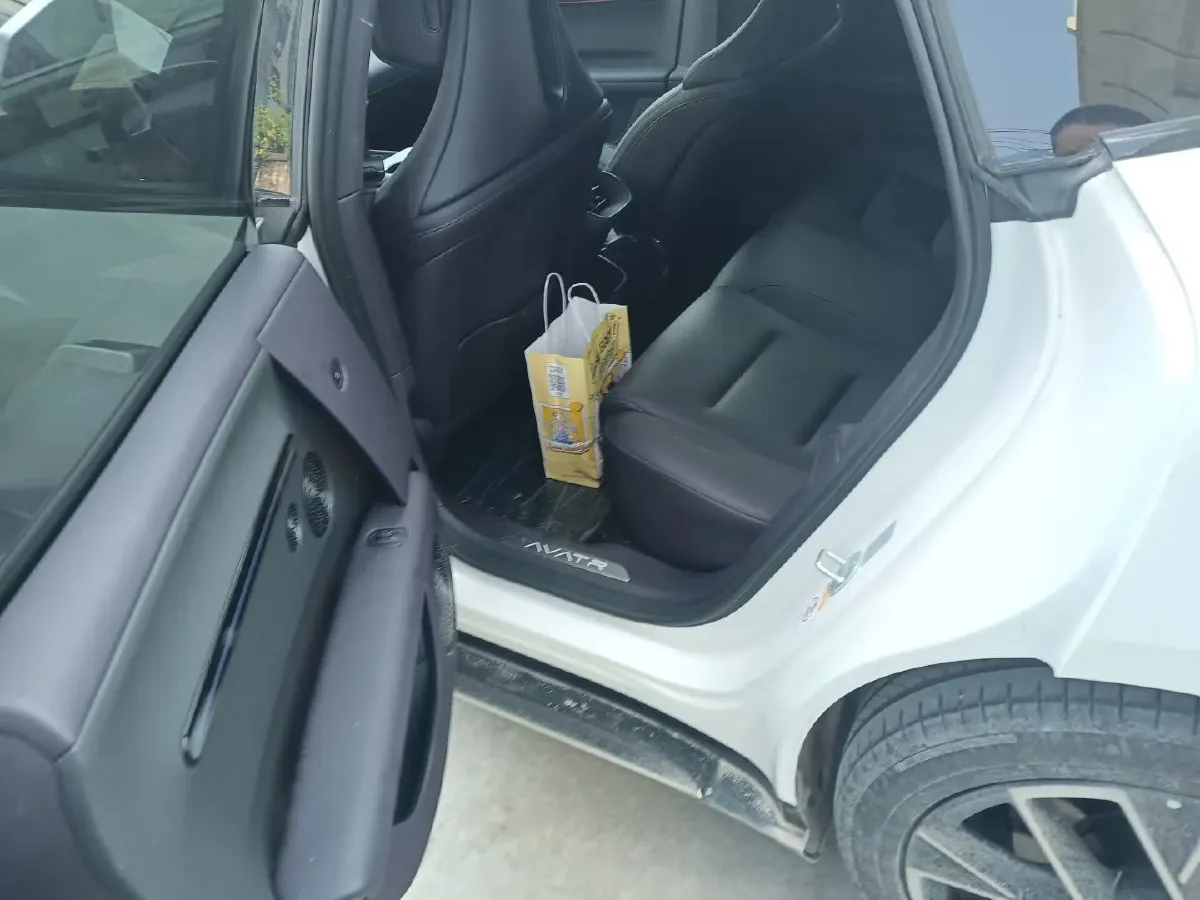 2025 Avatr 06 BEV,autocango,china used car exporter,china ev exporter,chinese used car exporter,chinese used ev exporter