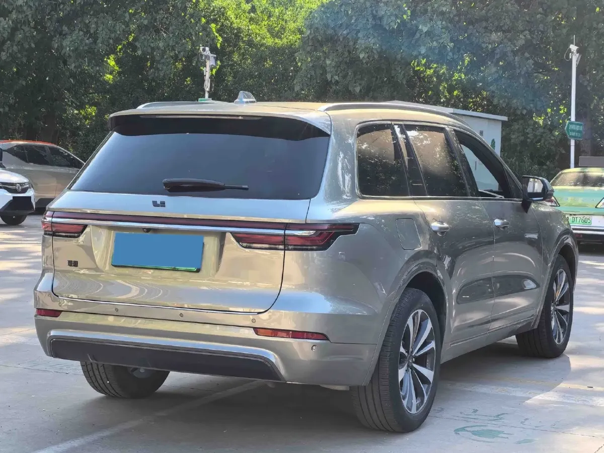 2020 Li ONE Range Extended 131HP REEV 40.5KWH,autocango,china used car exporter,china ev exporter,chinese used car exporter,chinese used ev exporter