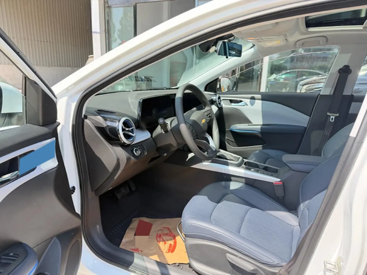 2023 Chevrolet Monza 1.5L 113HP L4 6DCT,autocango,china used car exporter,china ev exporter,chinese used car exporter,chinese used ev exporter