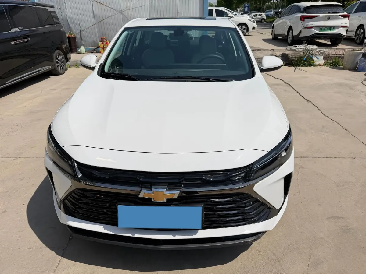 2023 Chevrolet Monza 1.5L 113HP L4 6DCT,autocango,china used car exporter,china ev exporter,chinese used car exporter,chinese used ev exporter