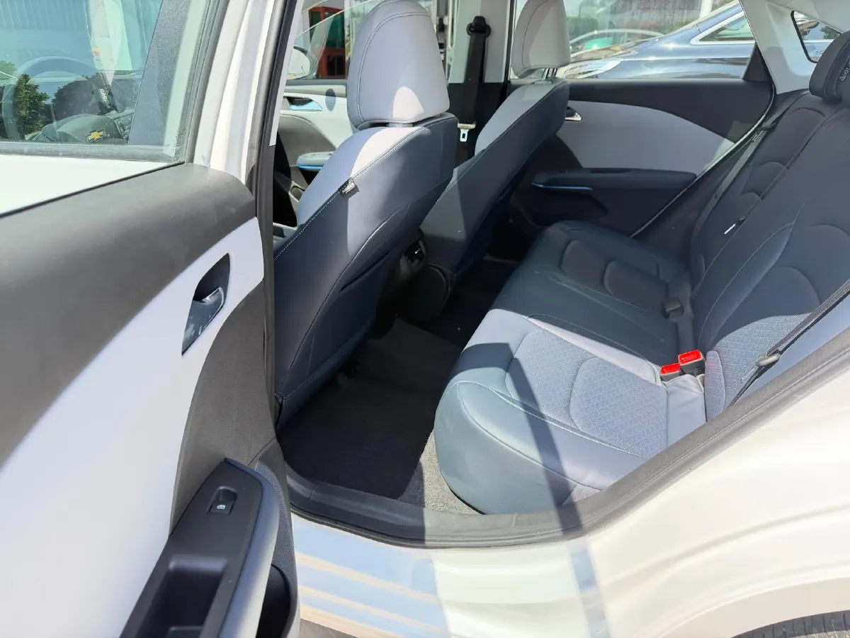 2023 Chevrolet Monza 1.5L 113HP L4 6DCT,autocango,china used car exporter,china ev exporter,chinese used car exporter,chinese used ev exporter