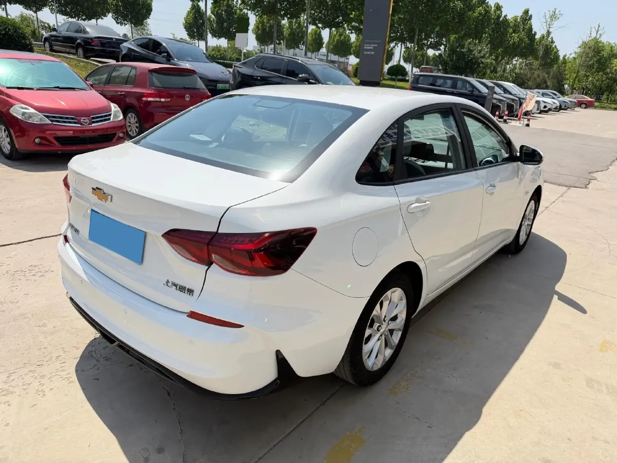 2023 Chevrolet Monza 1.5L 113HP L4 6DCT,autocango,china used car exporter,china ev exporter,chinese used car exporter,chinese used ev exporter
