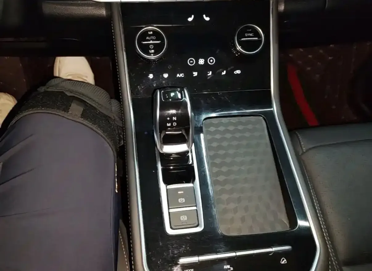 2025 Chery Tiggo 8 1.5T 156HP L4 6MT,autocango,china used car exporter,china ev exporter,chinese used car exporter,chinese used ev exporter