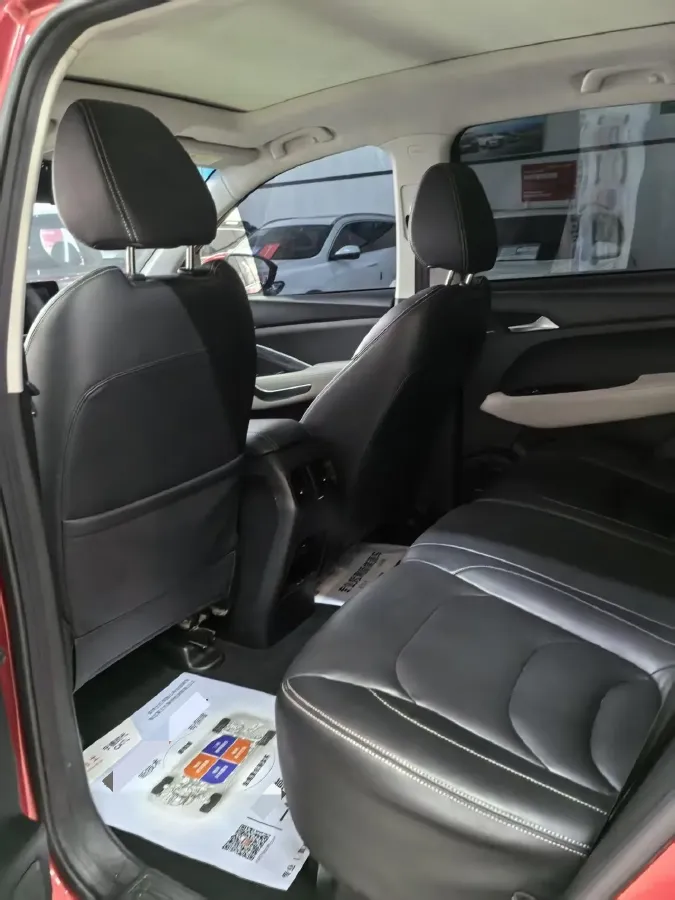 2018 BaoJun 530 1.5T 150HP L4 6DCT,autocango,china used car exporter,china ev exporter,chinese used car exporter,chinese used ev exporter