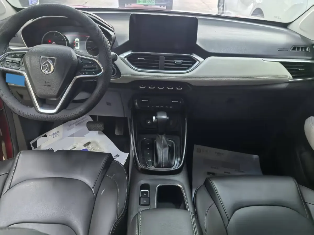 2018 BaoJun 530 1.5T 150HP L4 6DCT,autocango,china used car exporter,china ev exporter,chinese used car exporter,chinese used ev exporter