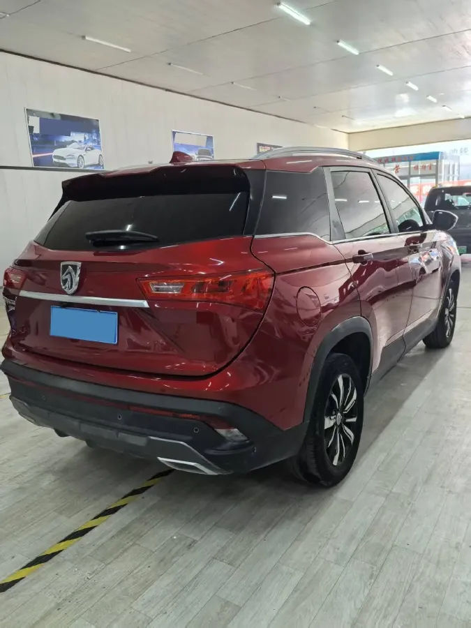 2018 BaoJun 530 1.5T 150HP L4 6DCT,autocango,china used car exporter,china ev exporter,chinese used car exporter,chinese used ev exporter
