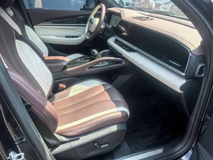 2021 Geely Monjaro 2.0T 218HP L4 7DCT,autocango,china used car exporter,china ev exporter,chinese used car exporter,chinese used ev exporter