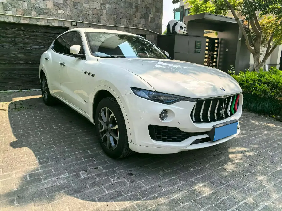 2018 Maserati Levante 3.0T 350HP V6 8AT,autocango,china used car exporter,china ev exporter,chinese used car exporter,chinese used ev exporter