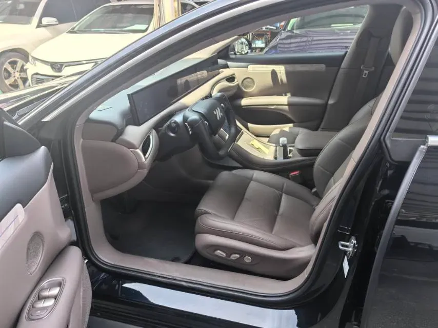 2025 IM L6 BEV,autocango,china used car exporter,china ev exporter,chinese used car exporter,chinese used ev exporter